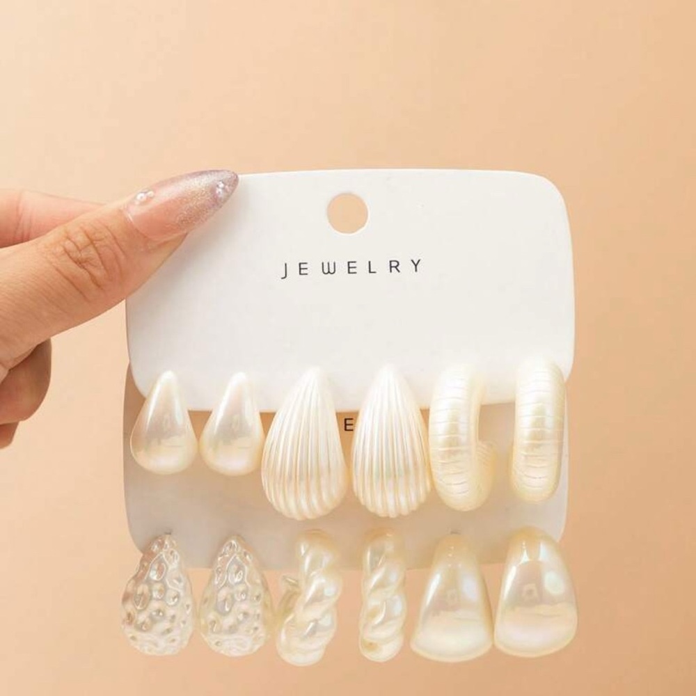 Elegant faux Pearl Earring Set